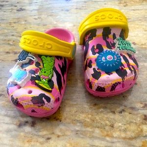 Toddler girl pink crocs